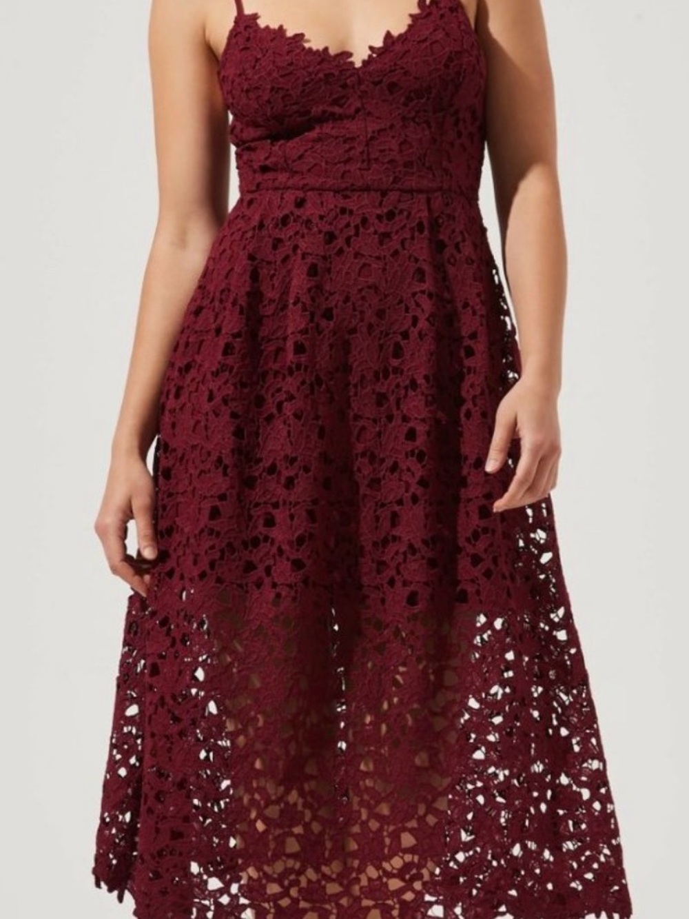 ASTR Lace Midi Dress in Wine Burgundy - Elegant Women's Dress M